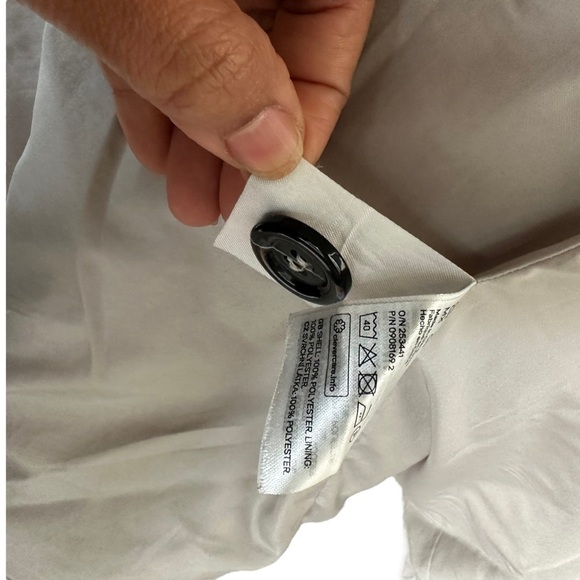 H&M Lightweight Beige Shearing Textured Button Front Shacket Jacket Size: Small - Picture 10 of 15